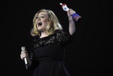 Adele es para muchos la favorita por el tema de "Skyfall"